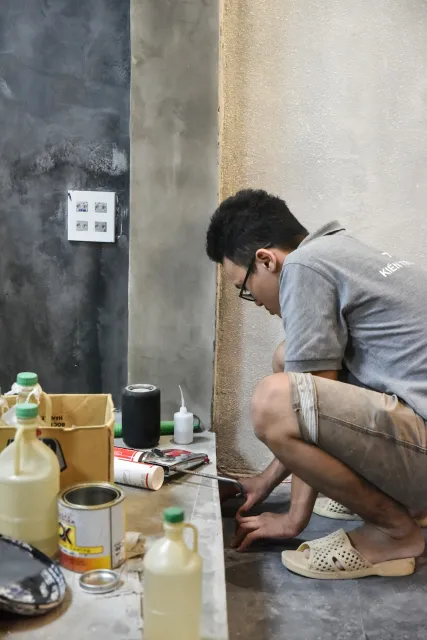 Merapikan detail sudut ruangan